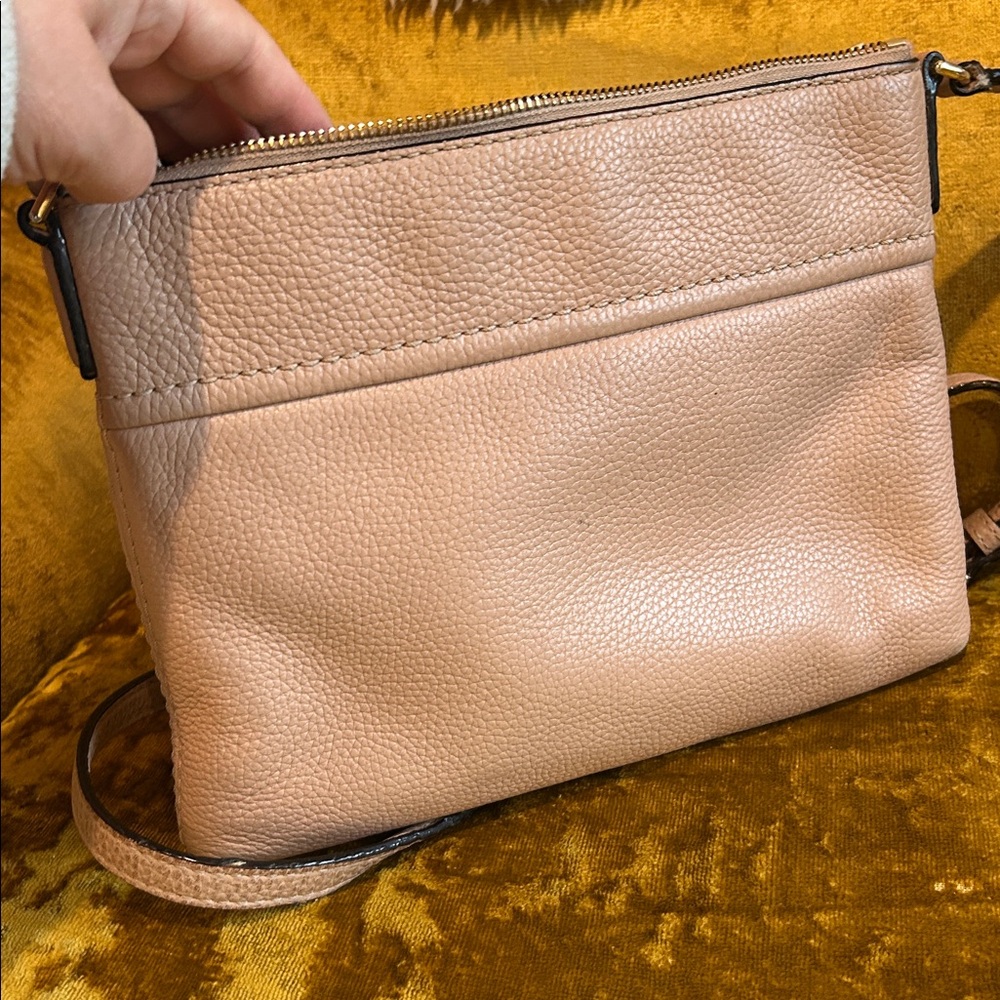 Kate Spade Blush Pink Soft Pebbled Leather Crossbody Bag - great condition! - Picture 3 of 11